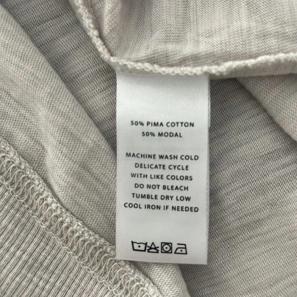 Lila P scoopneck, long sleeve, lightly, tan/off white, , stretchy, size Medium - Picture 5 of 6